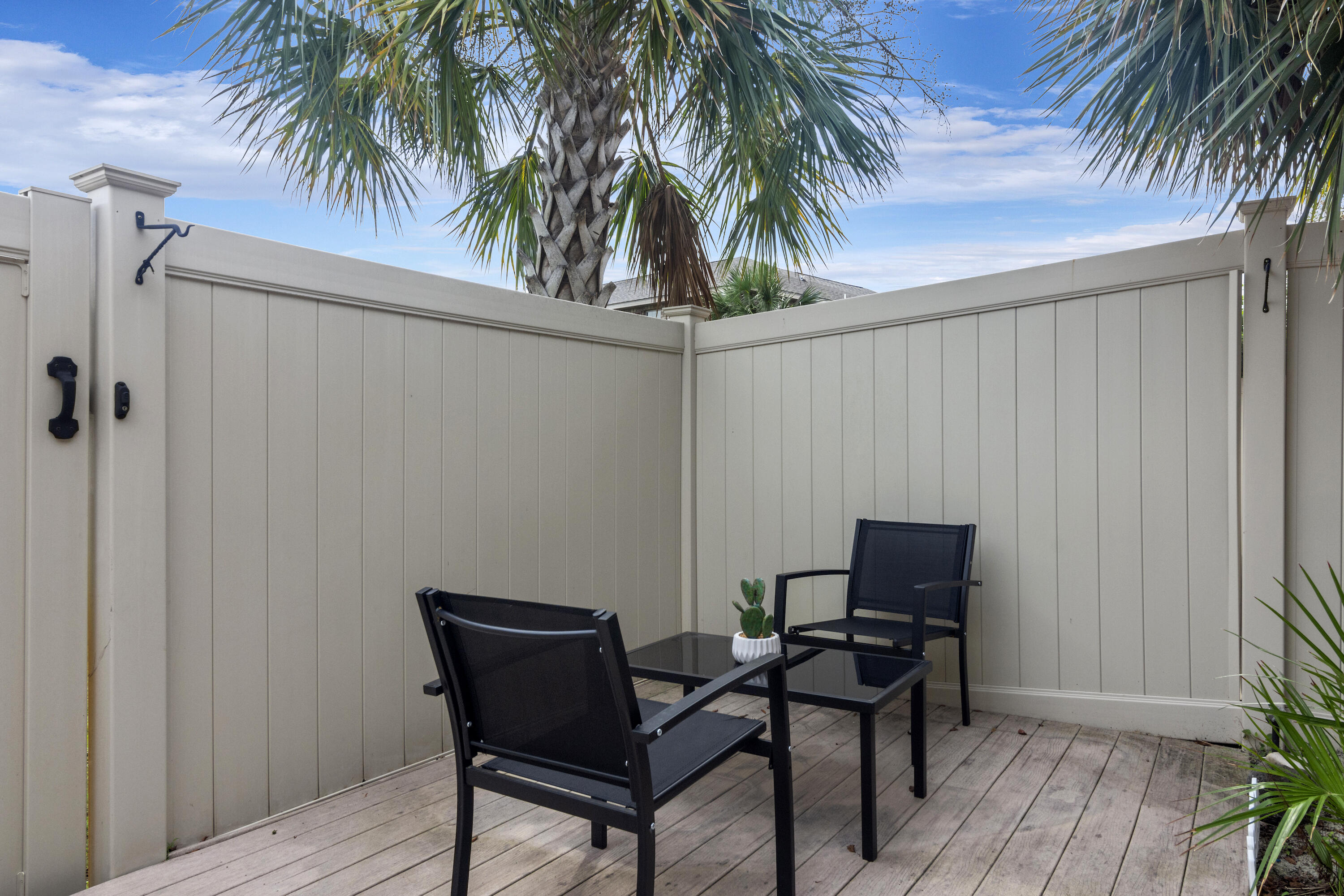 RESERVE POINTE - Residential