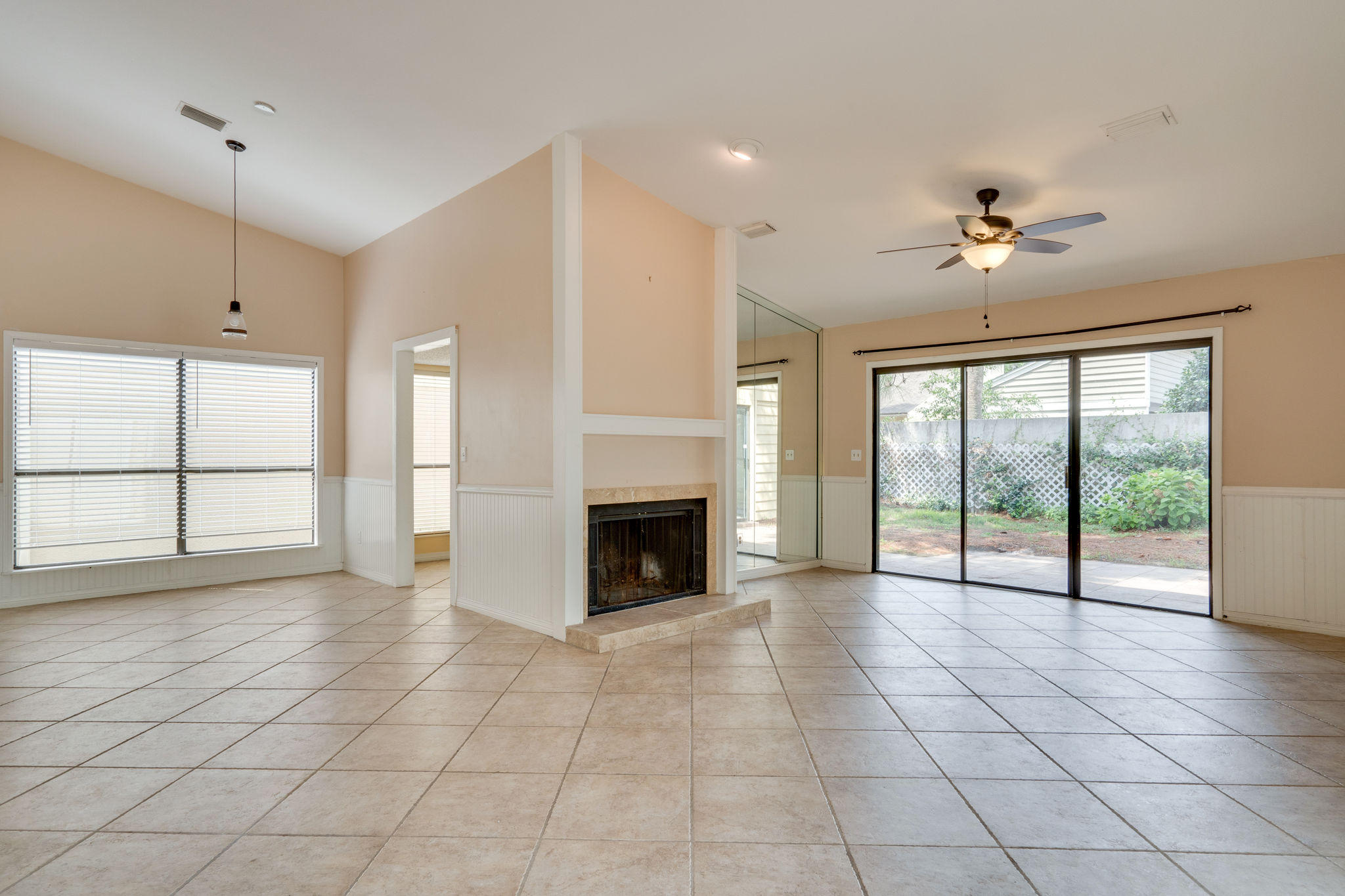 L'ATRIUM - Residential Lease