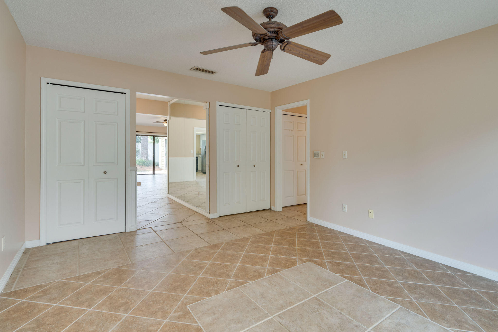 L'ATRIUM - Residential Lease