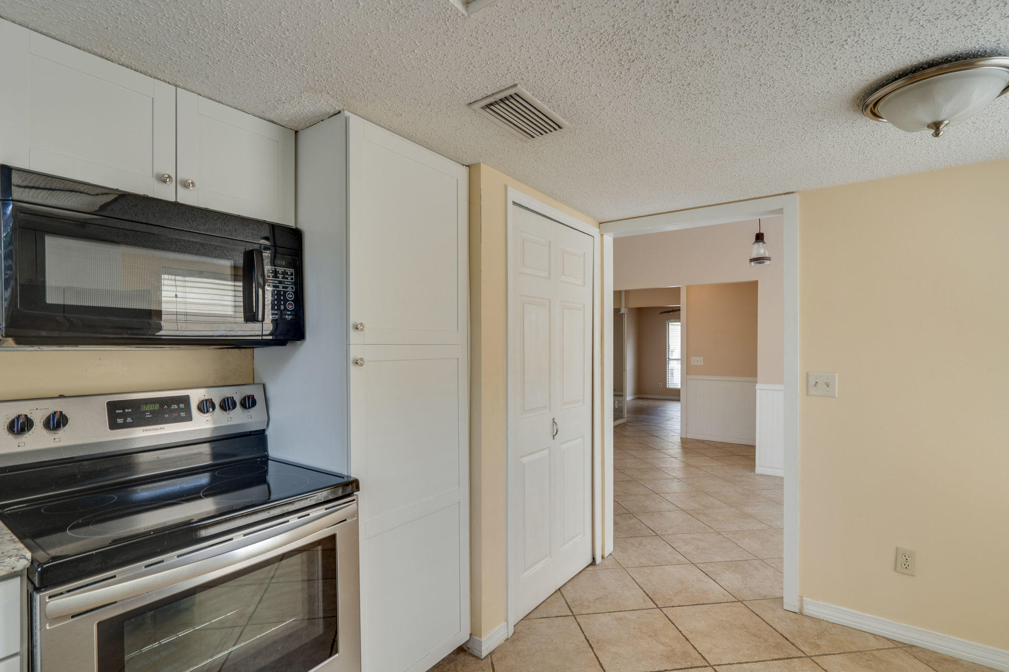 L'ATRIUM - Residential Lease