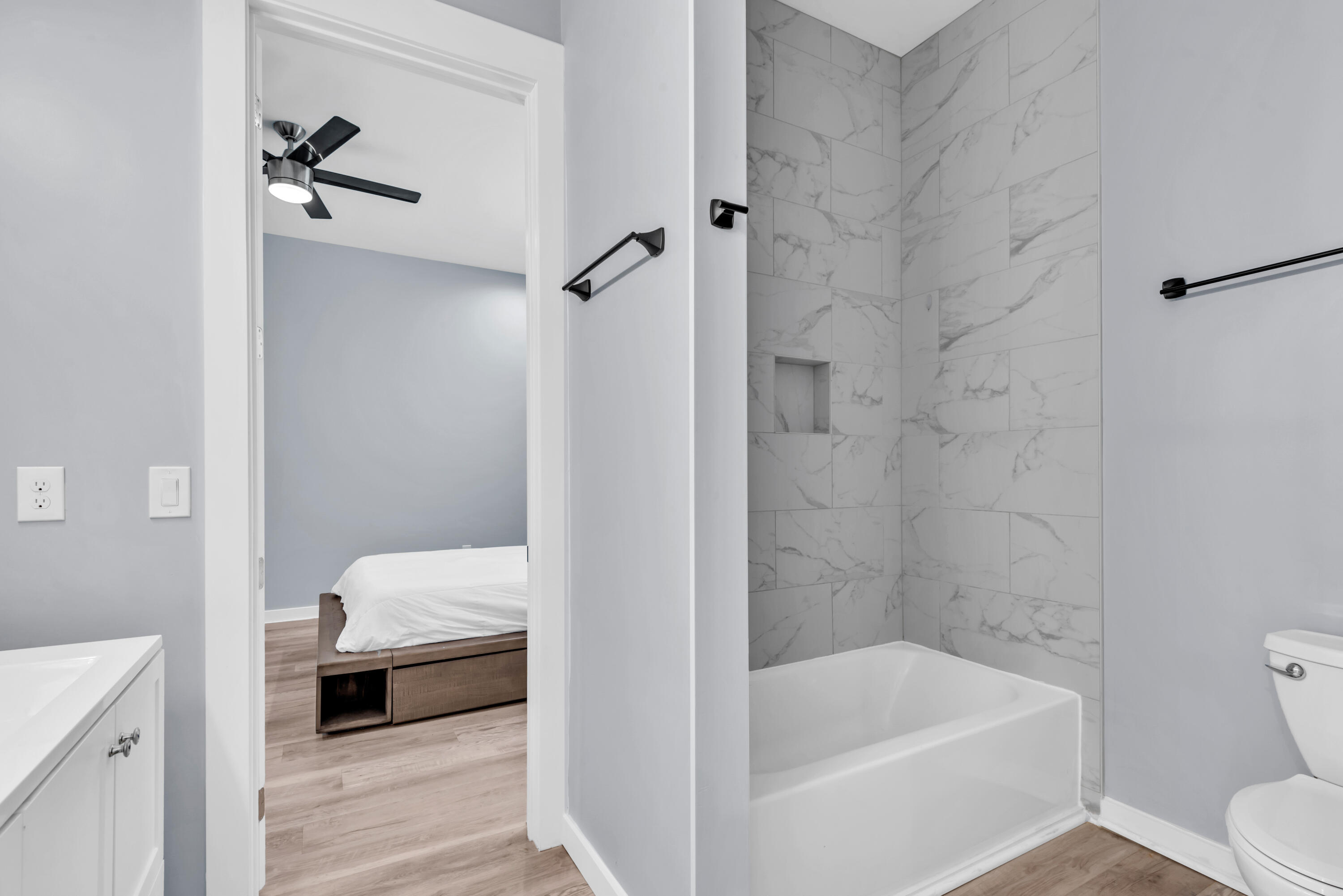 HOLIDAY SHORES EST 4TH ADDN - Residential