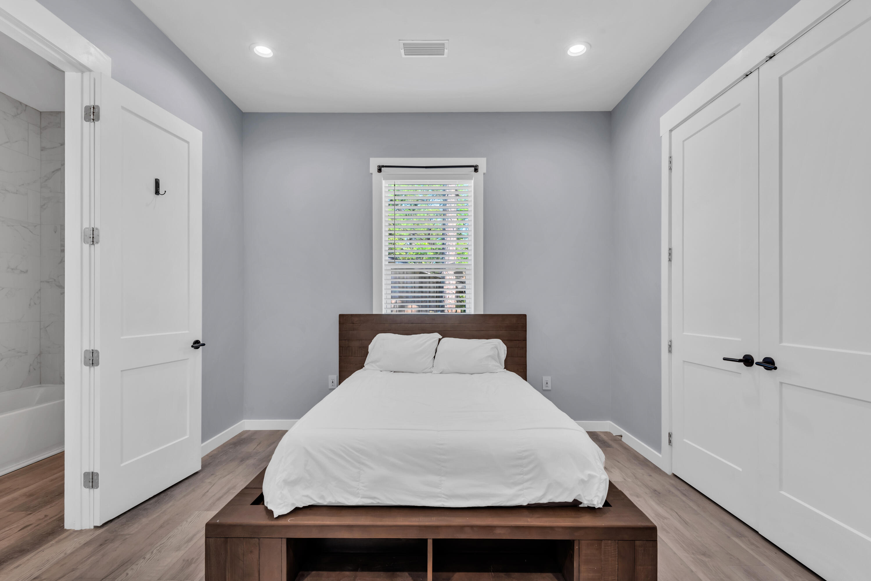 HOLIDAY SHORES EST 4TH ADDN - Residential