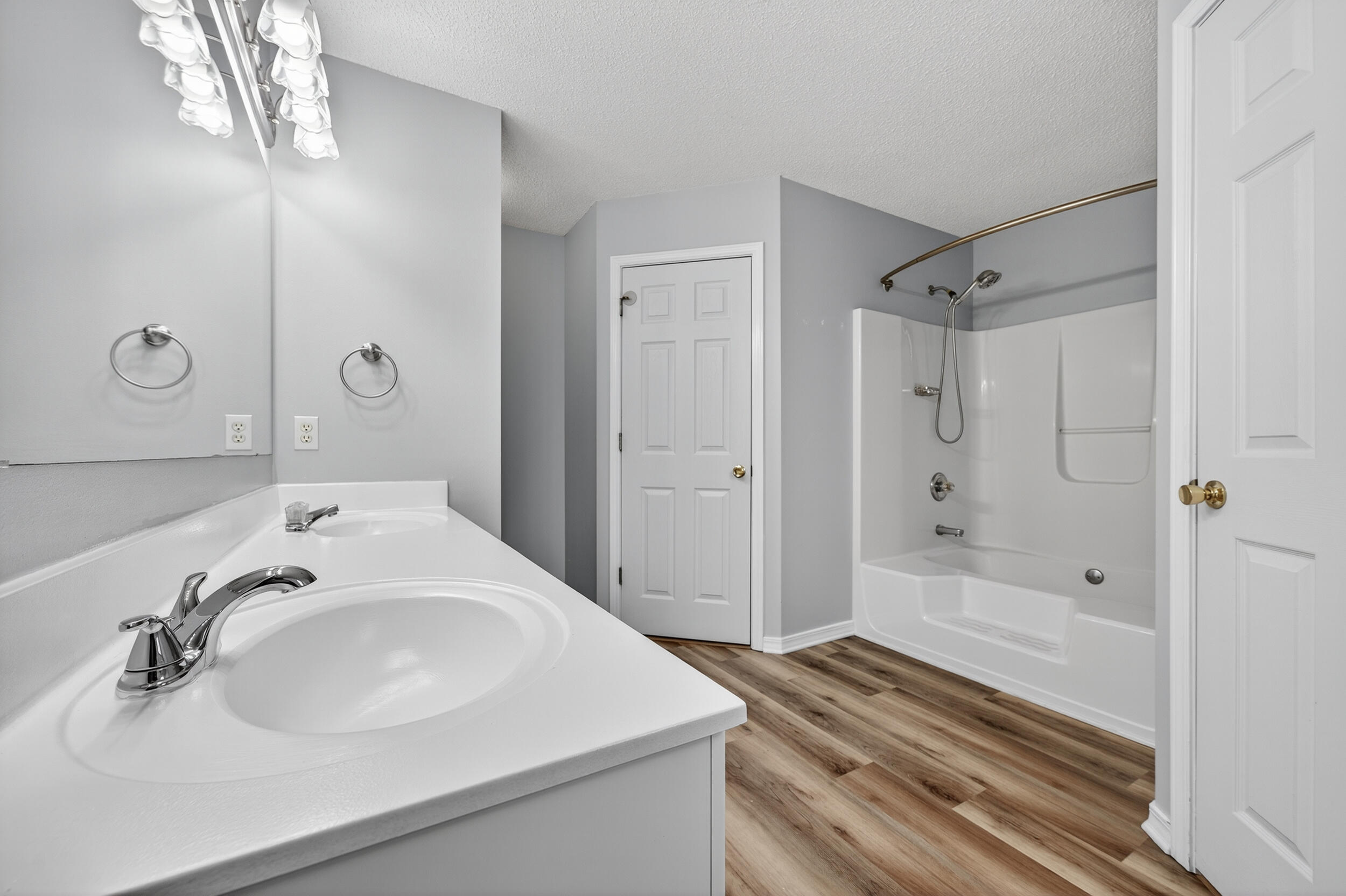 NORTHVIEW ESTATES 7TH ADDN - Residential