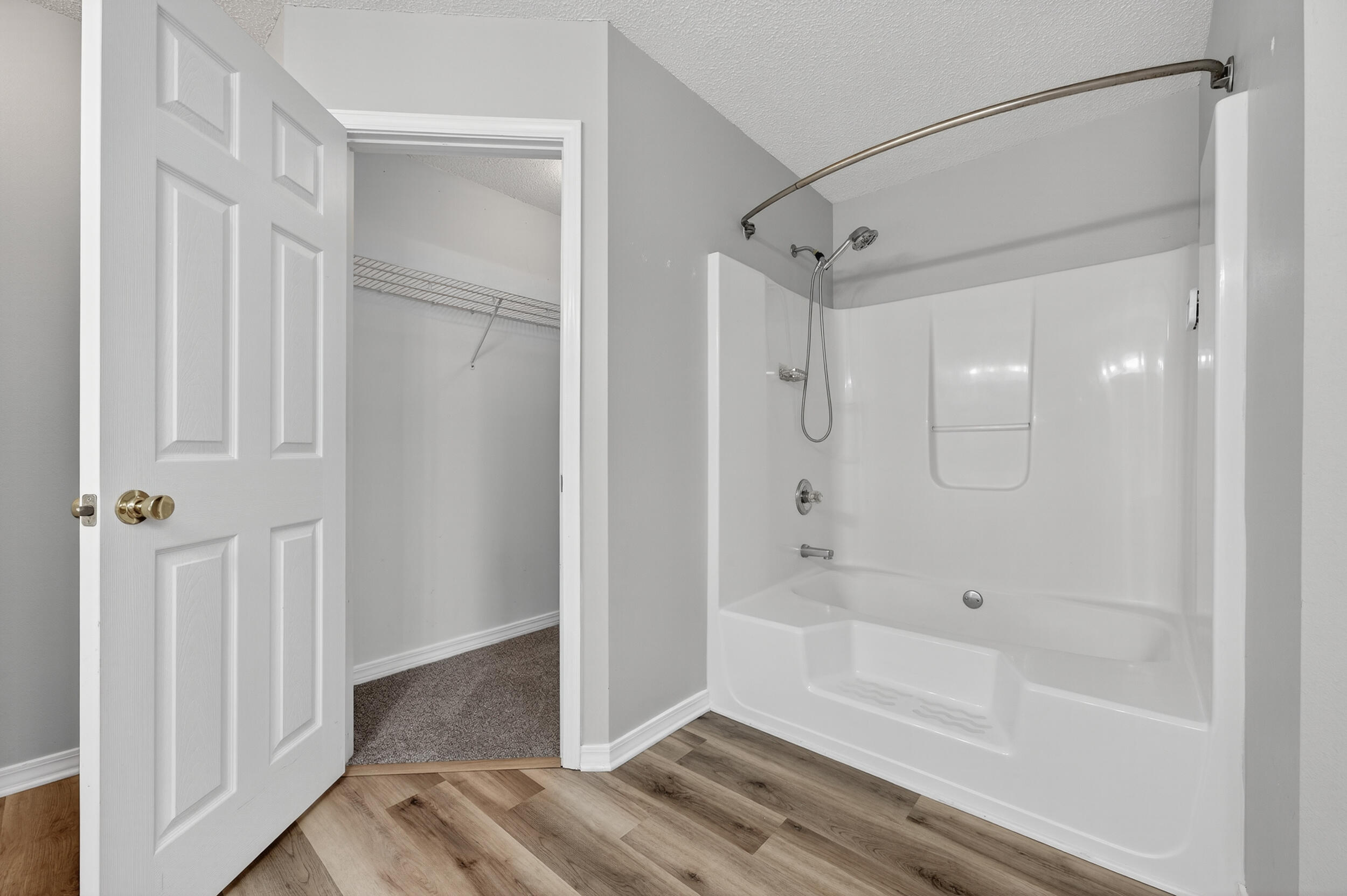 NORTHVIEW ESTATES 7TH ADDN - Residential