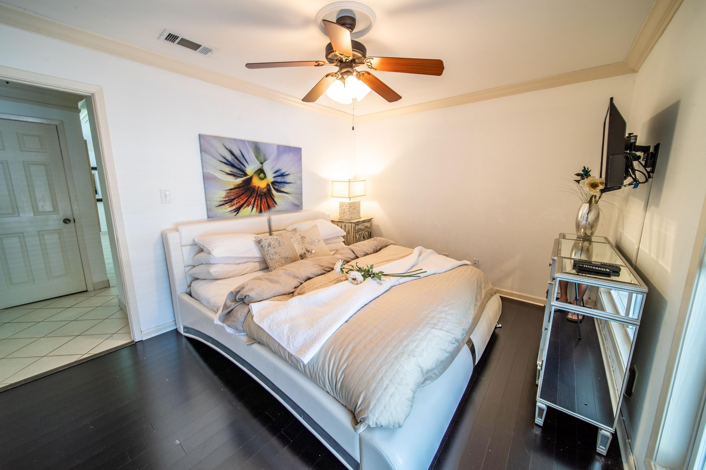 BAYOU VILLAGE CONDO PH 1 - Residential