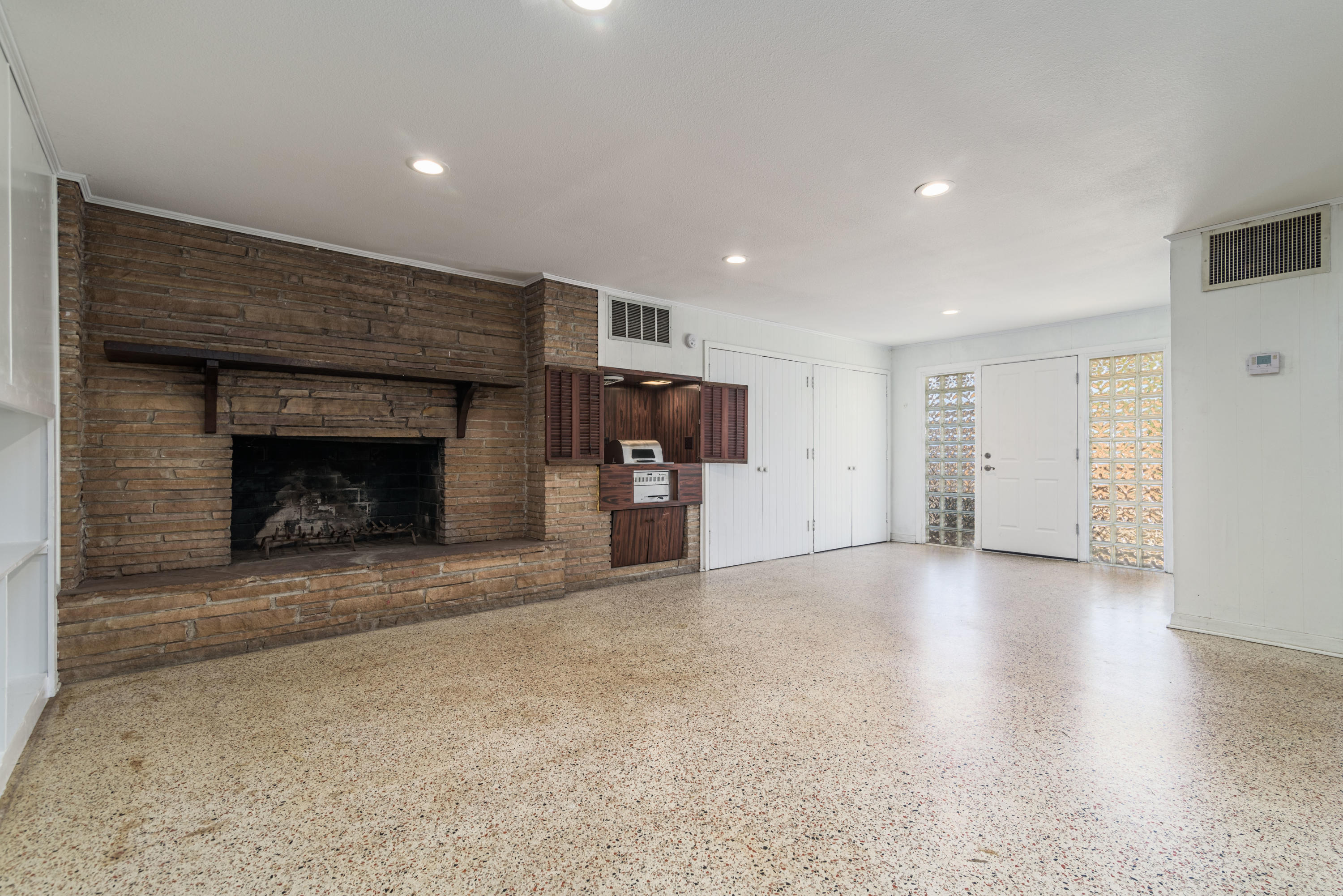 LAKEVIEW - Residential