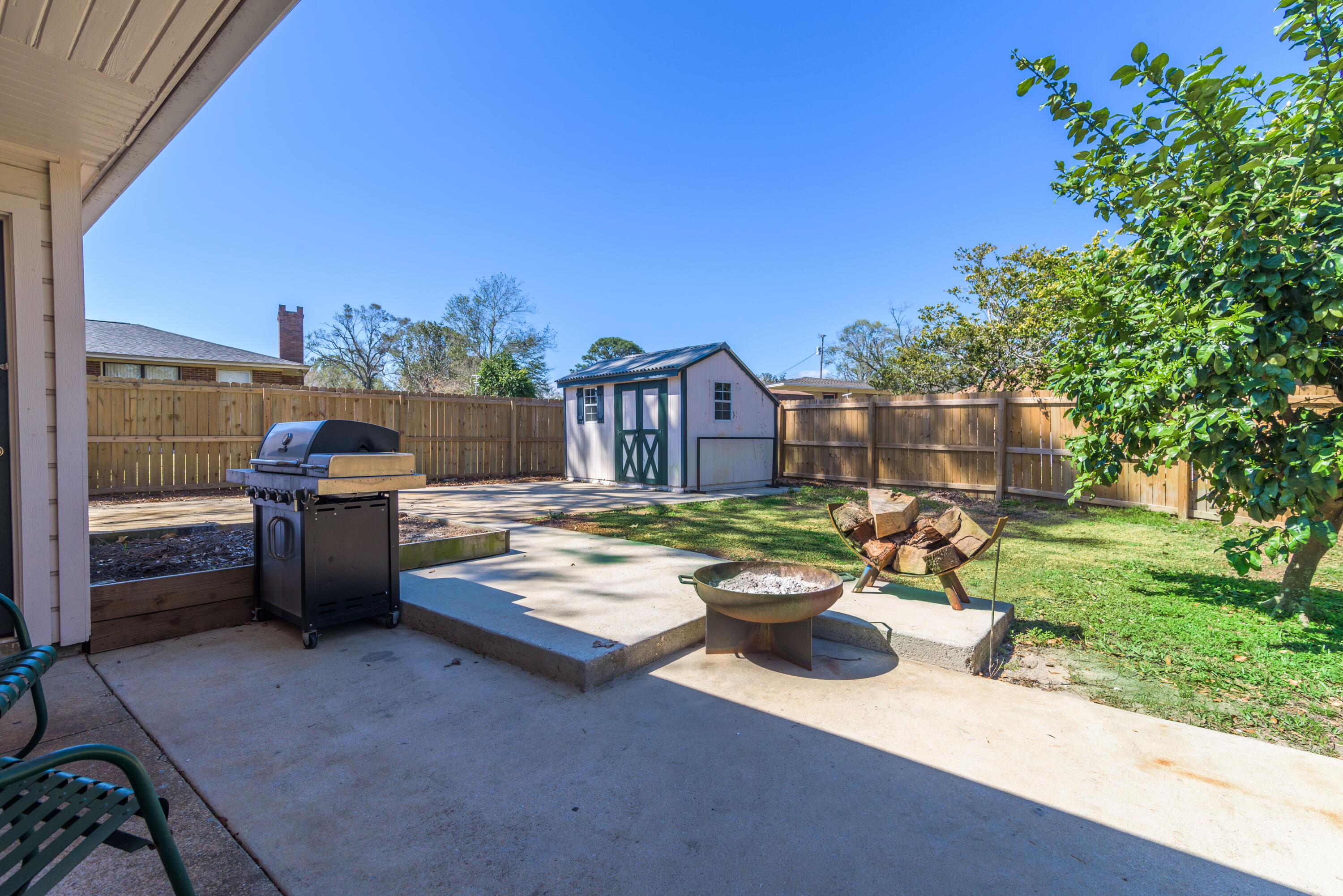 LAKEVIEW - Residential