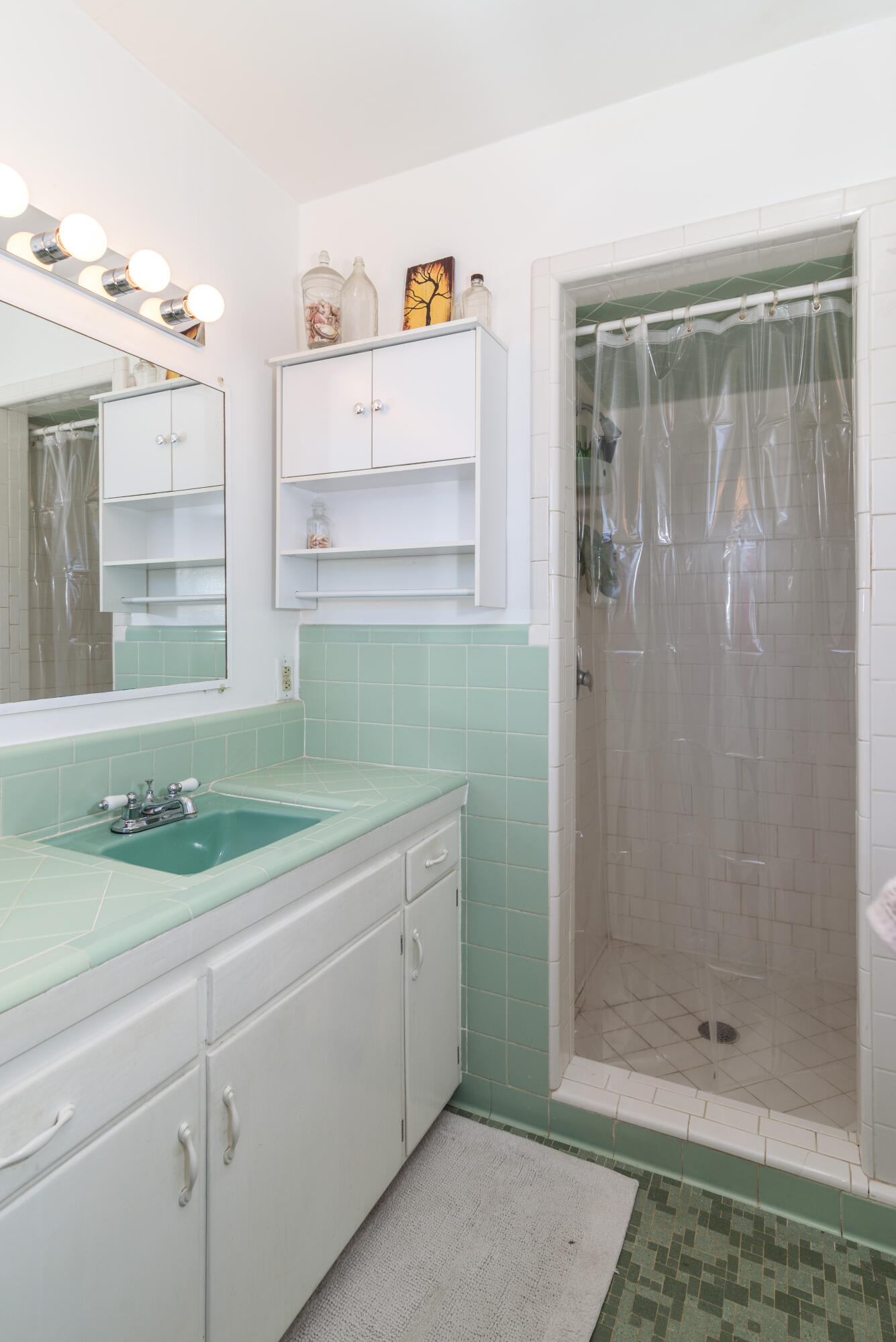 LAKEVIEW - Residential