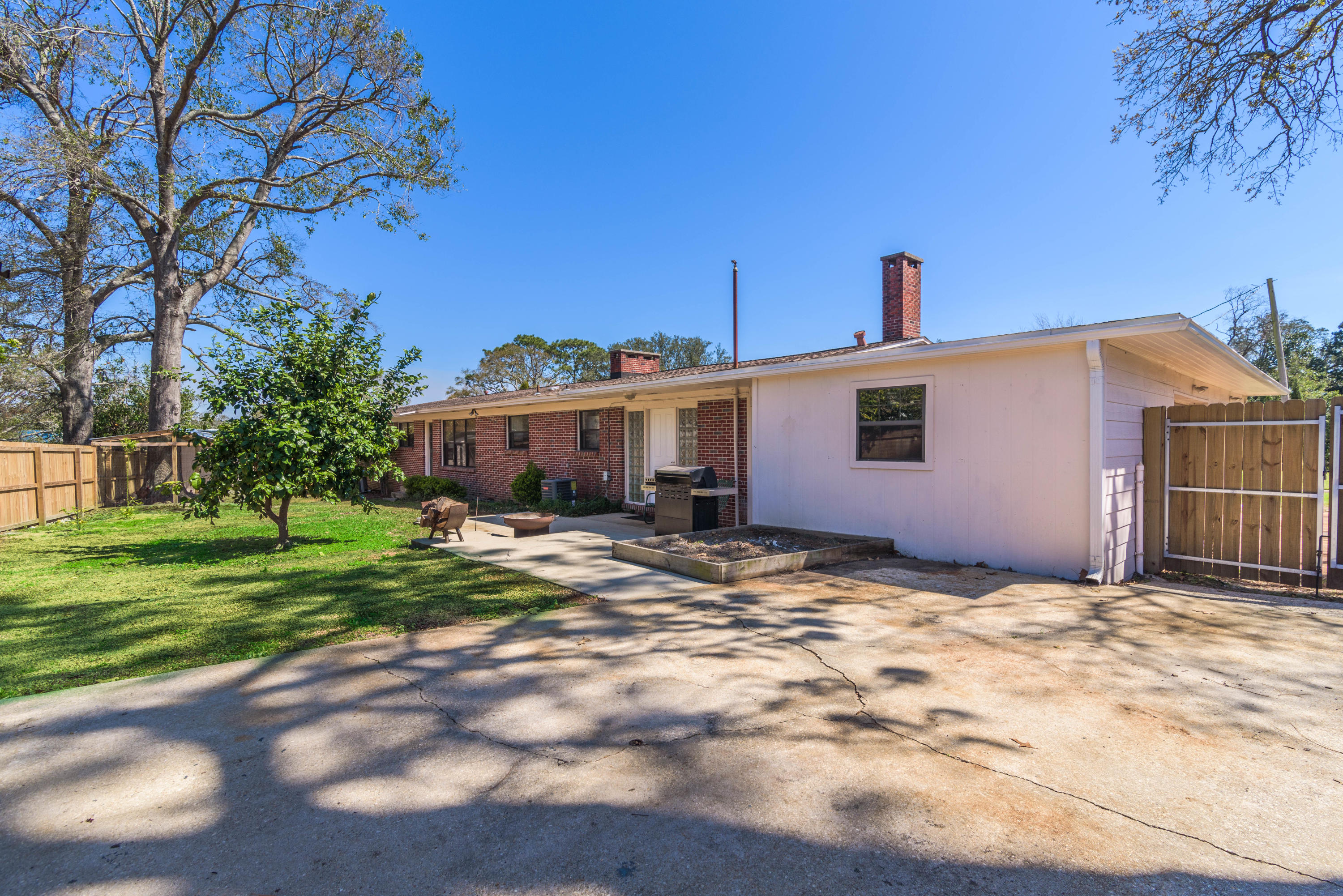 LAKEVIEW - Residential