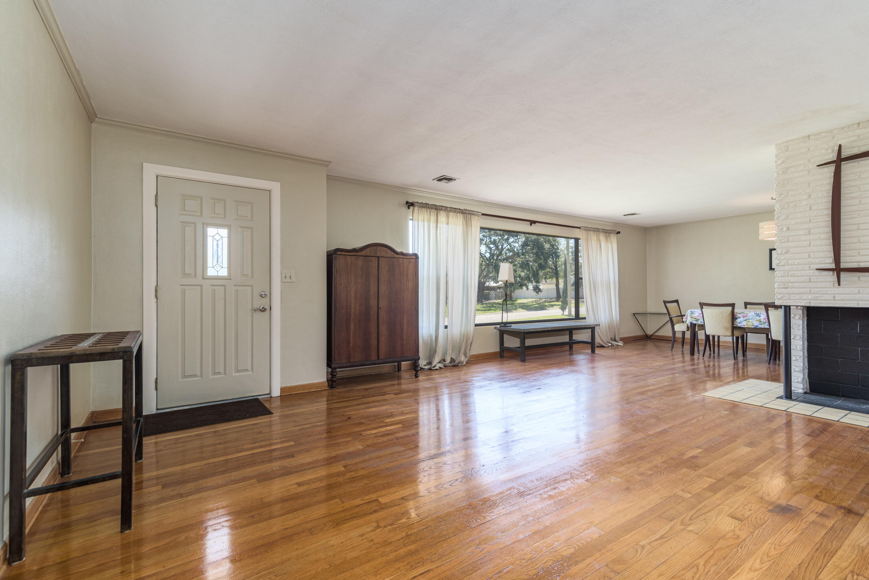 LAKEVIEW - Residential