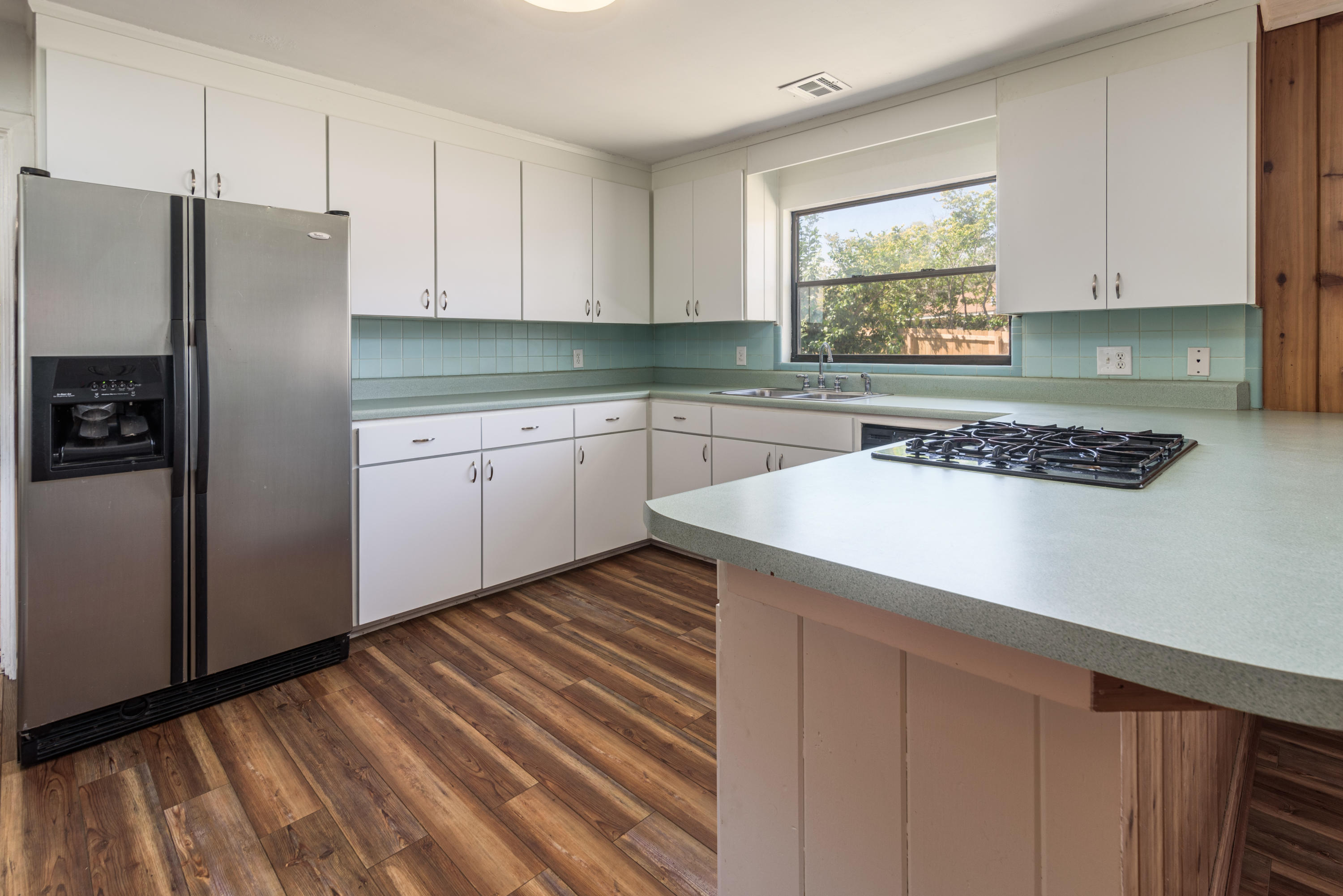 LAKEVIEW - Residential