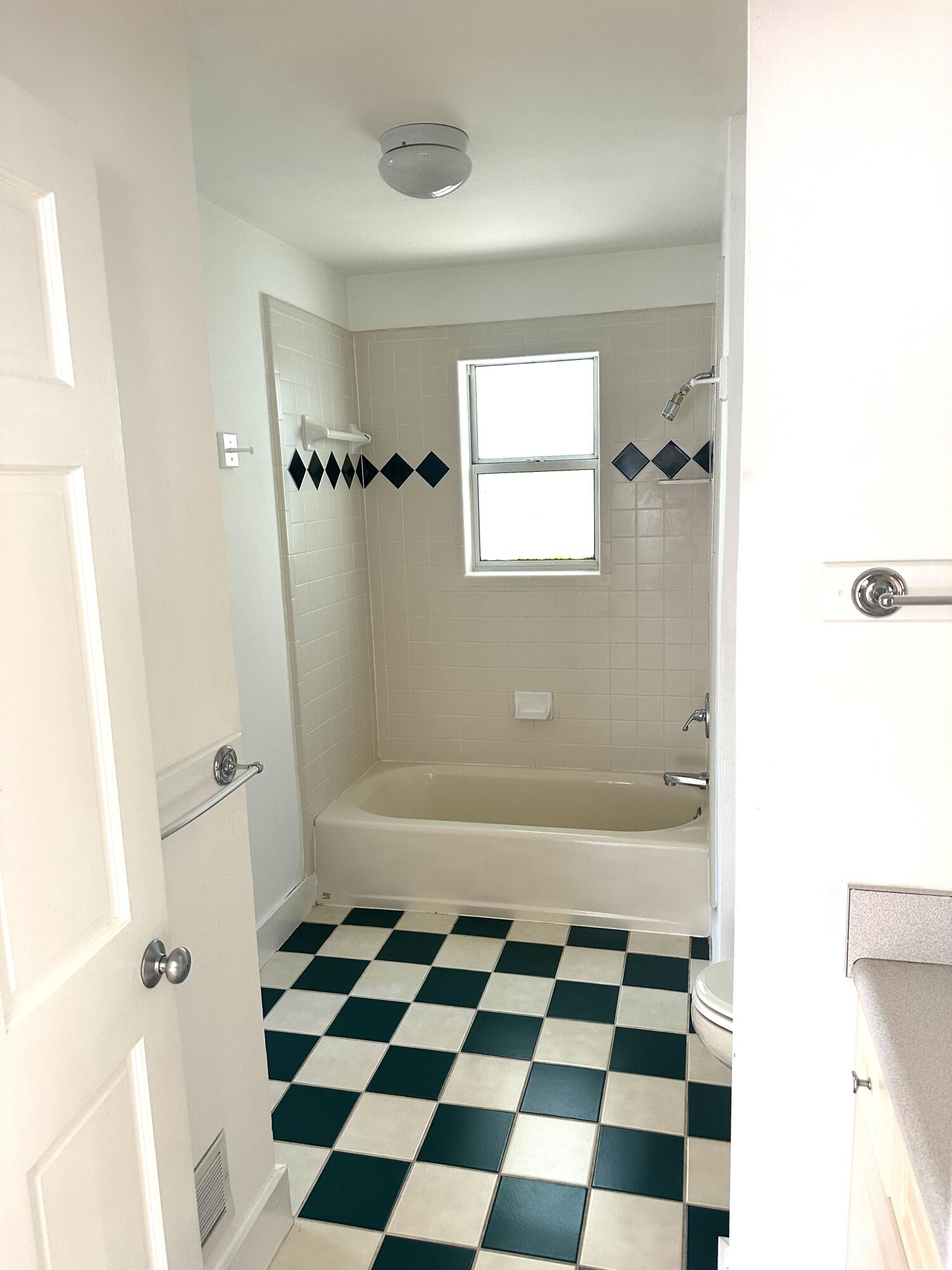 SEAGROVE 5TH ADDN - Residential