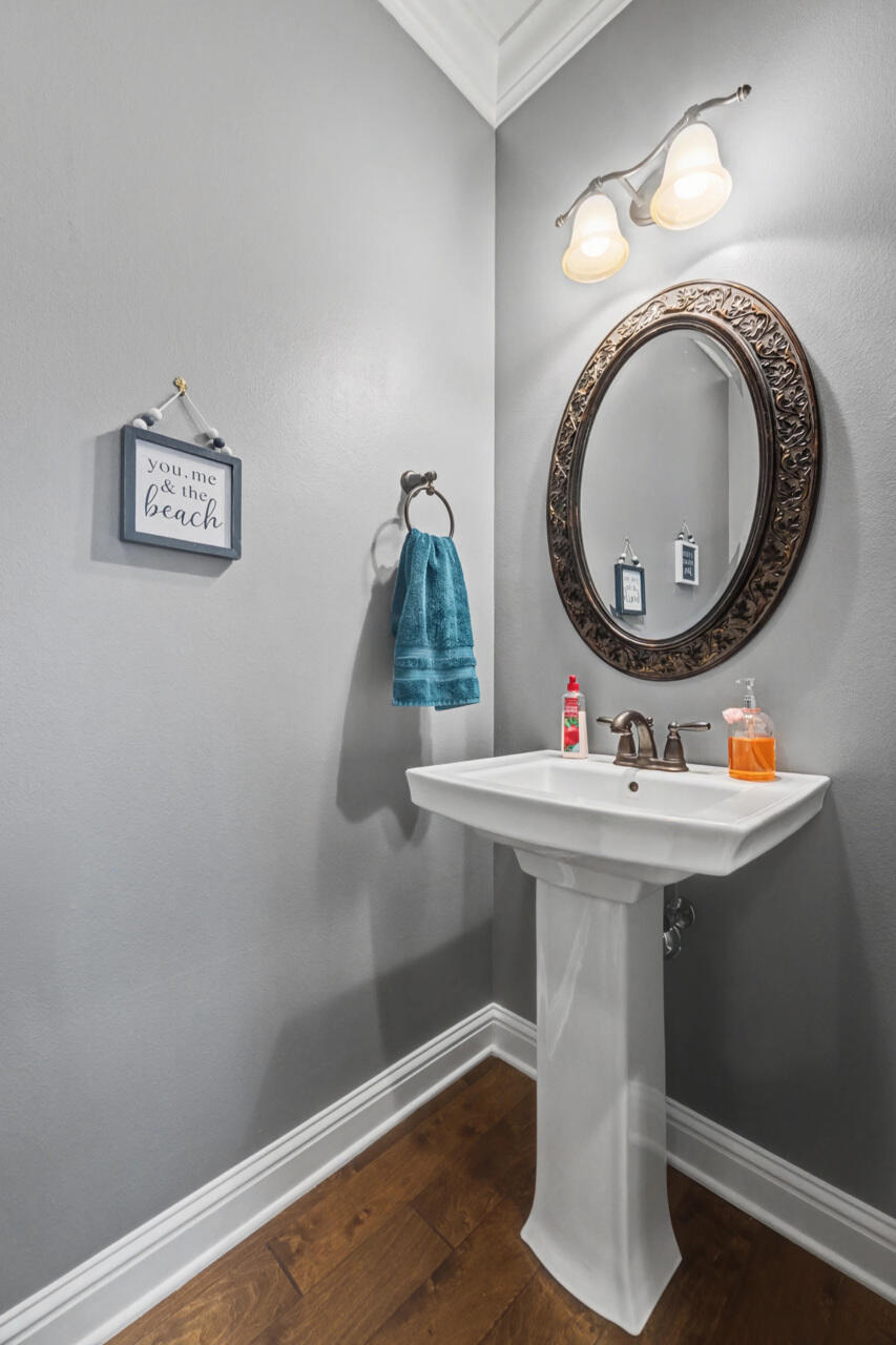 HAWK'S LANDING - Residential