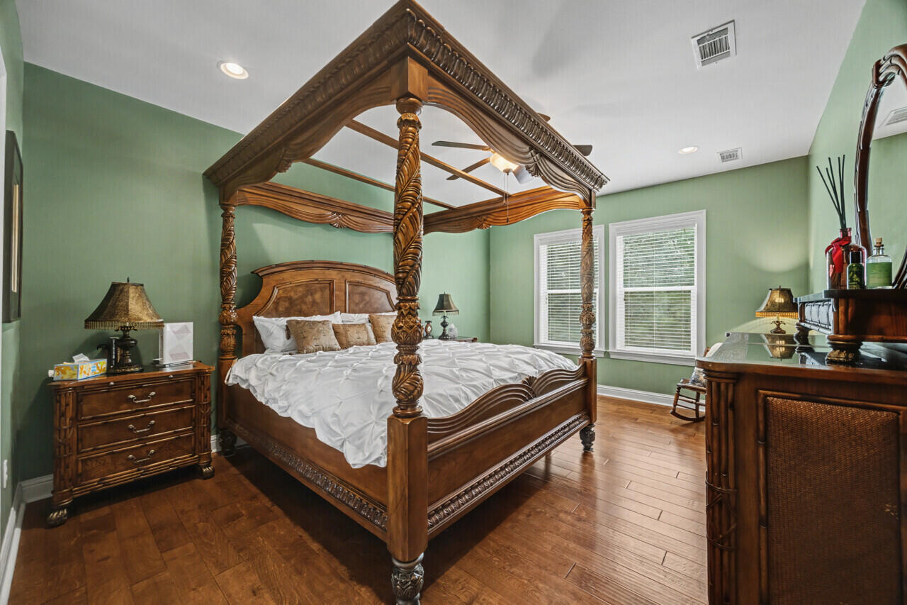 HAWK'S LANDING - Residential