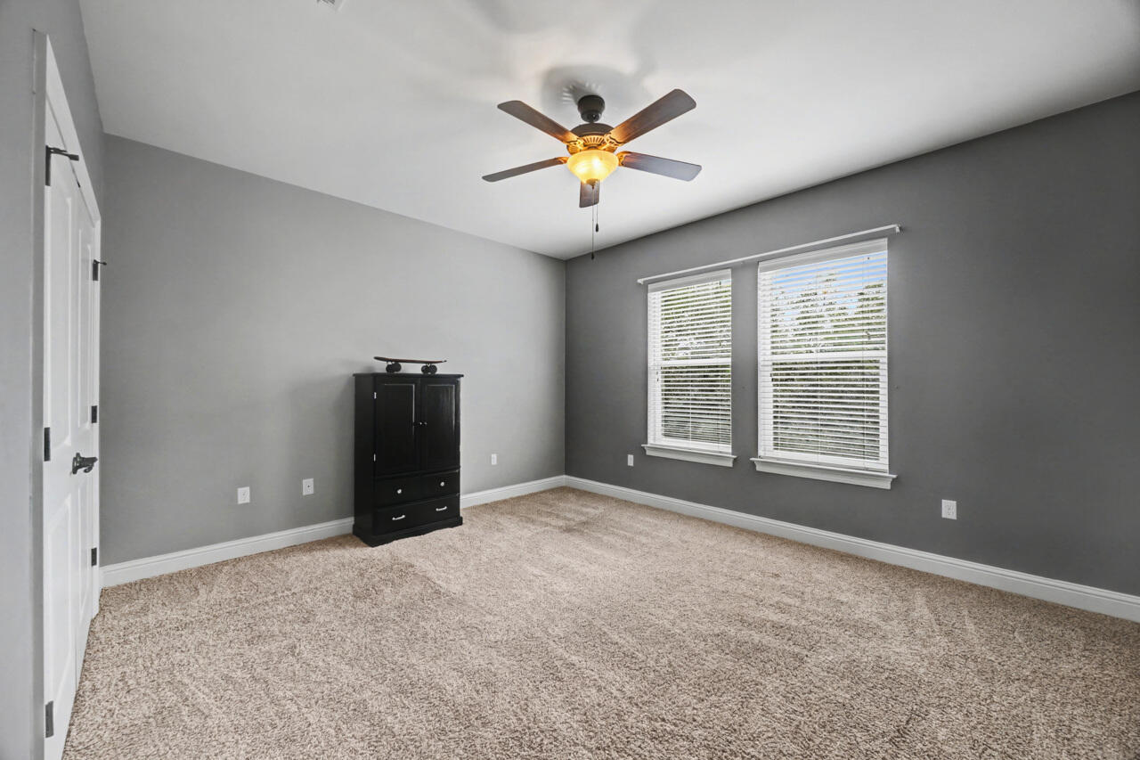 HAWK'S LANDING - Residential