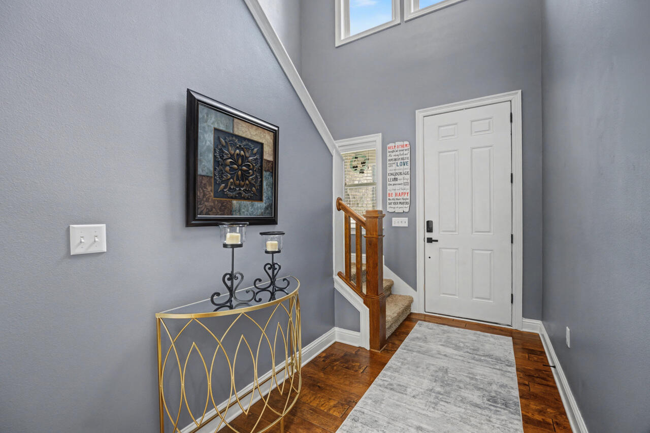 HAWK'S LANDING - Residential