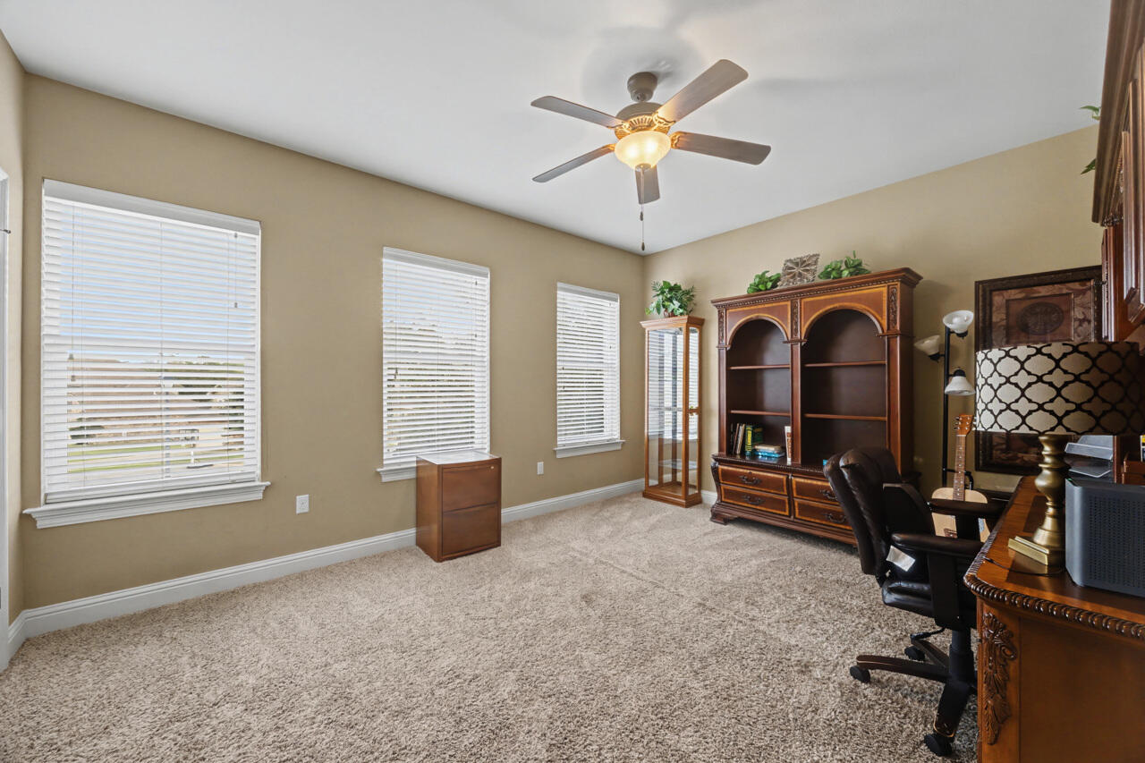 HAWK'S LANDING - Residential