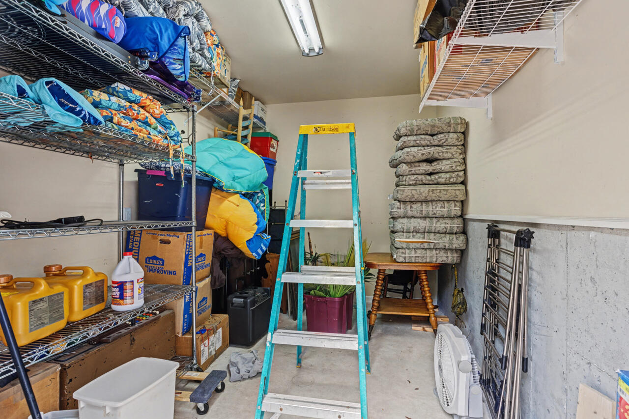 HAWK'S LANDING - Residential