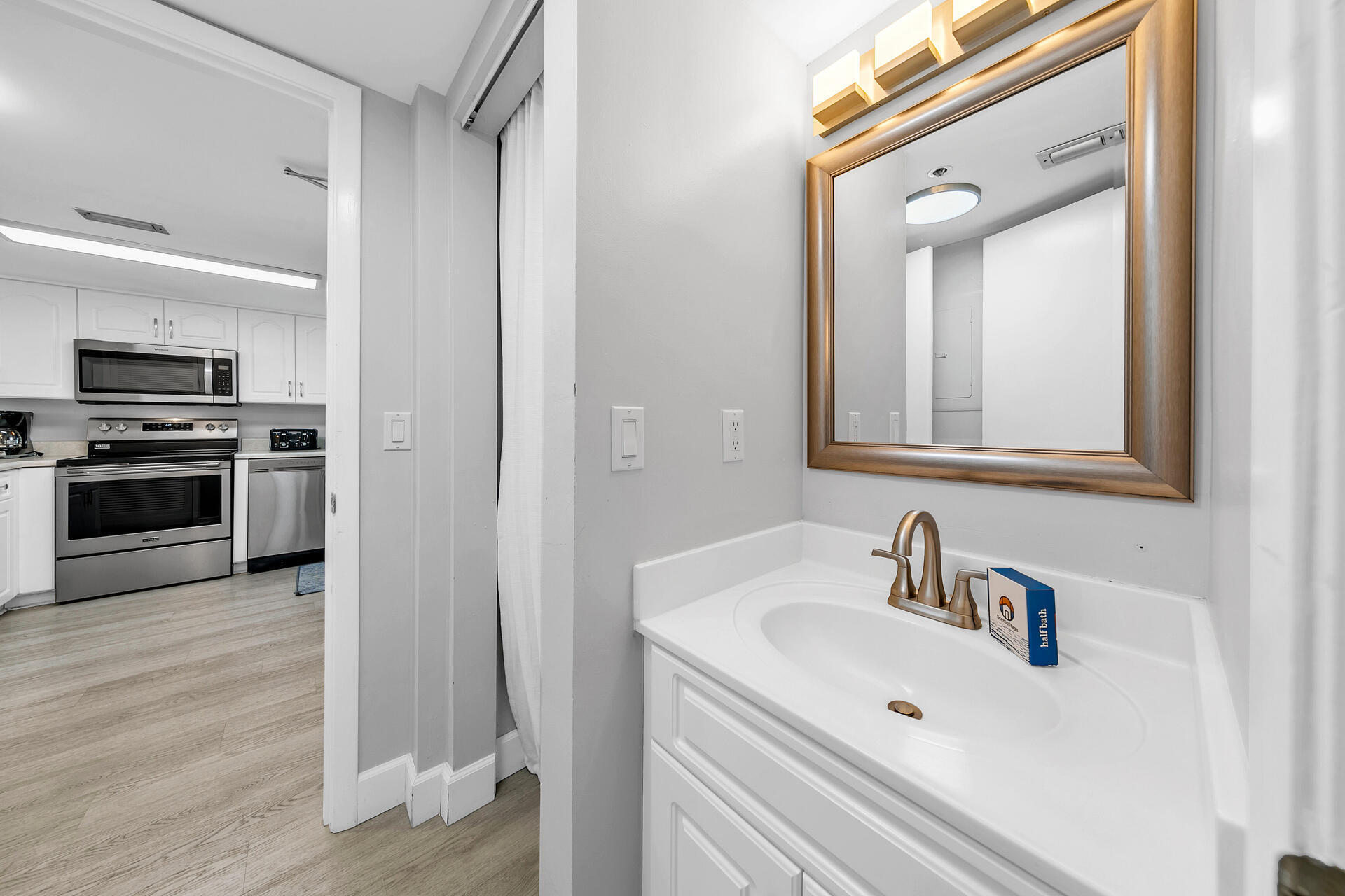 SUNDESTIN INTERNATIONAL CONDO - Residential