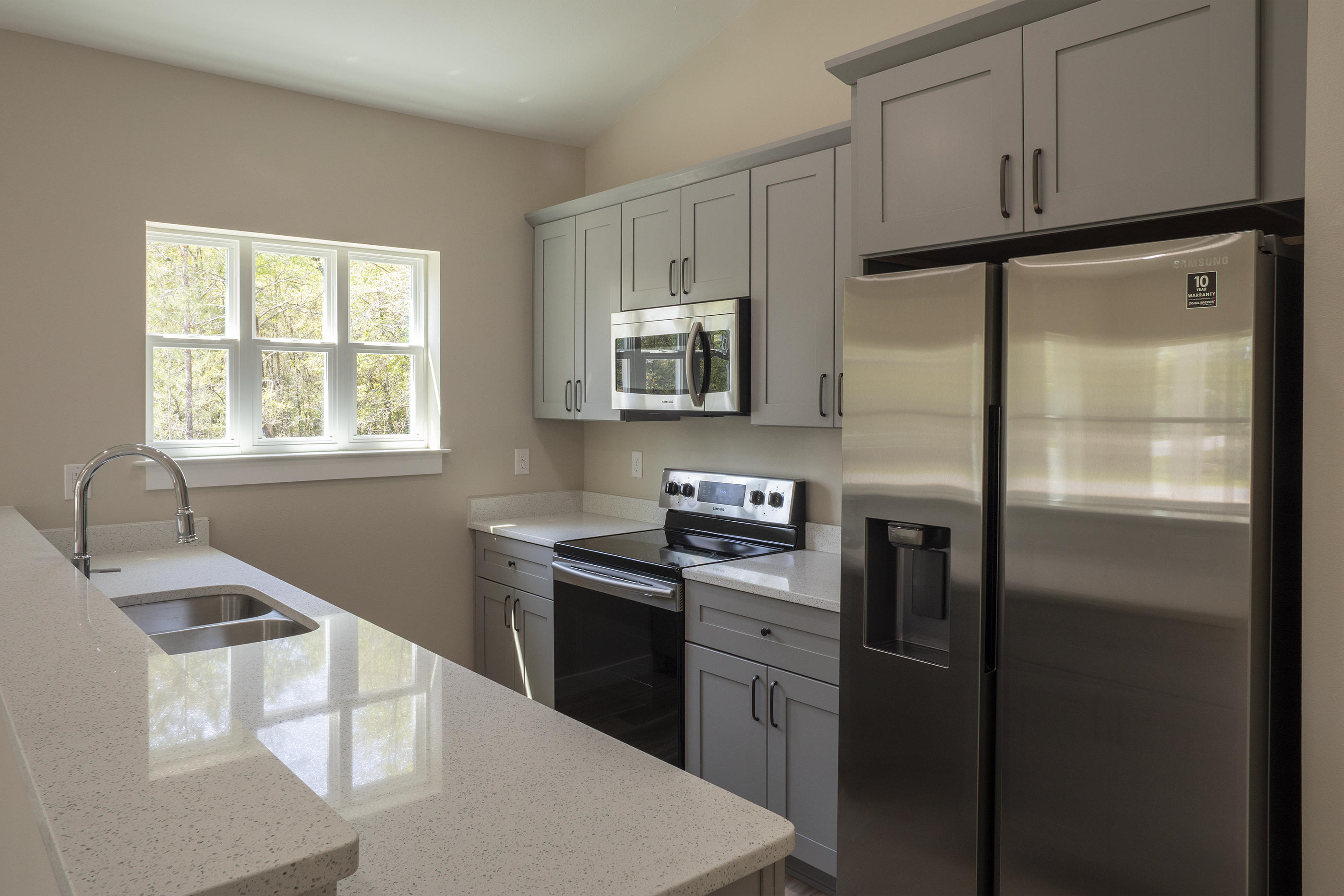 OAKWOOD LAKES ESTATES - Residential