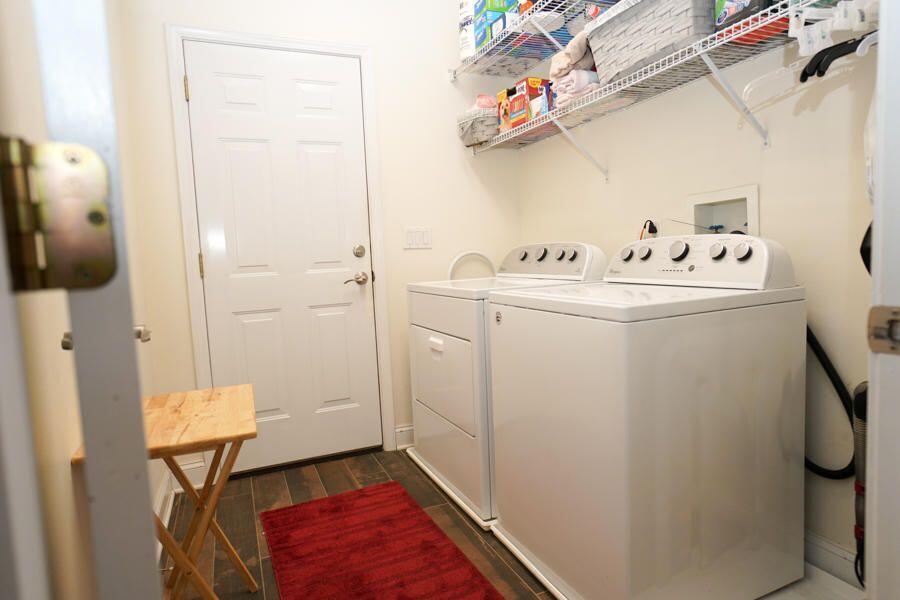 Emerald Lakes - Residential