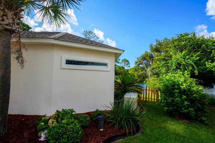 Emerald Lakes - Residential