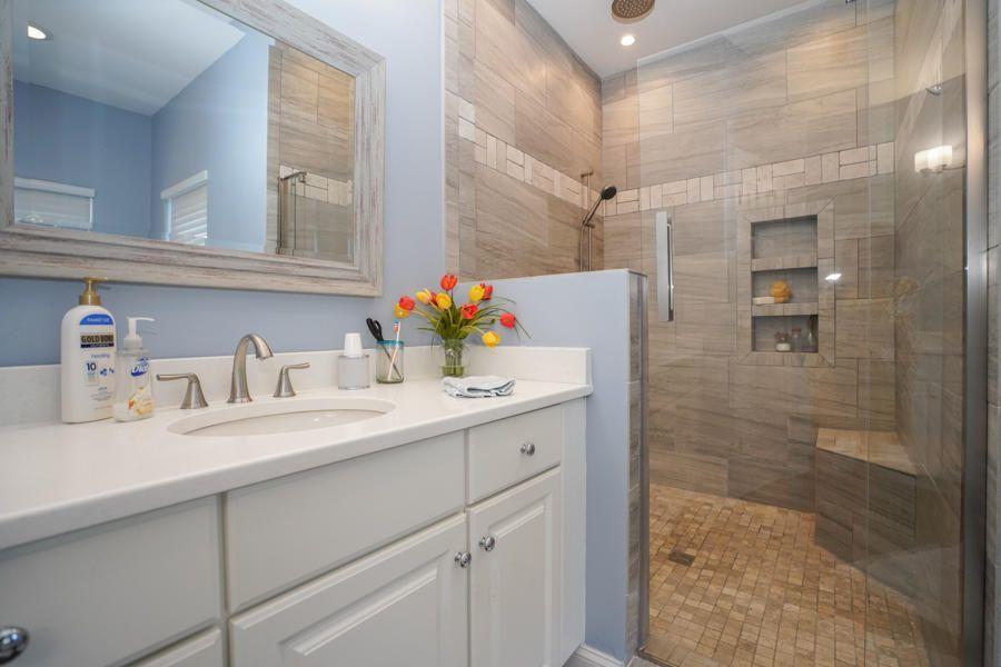 Emerald Lakes - Residential