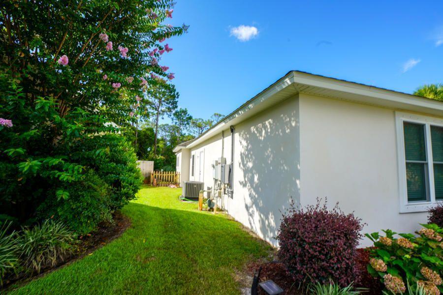 Emerald Lakes - Residential