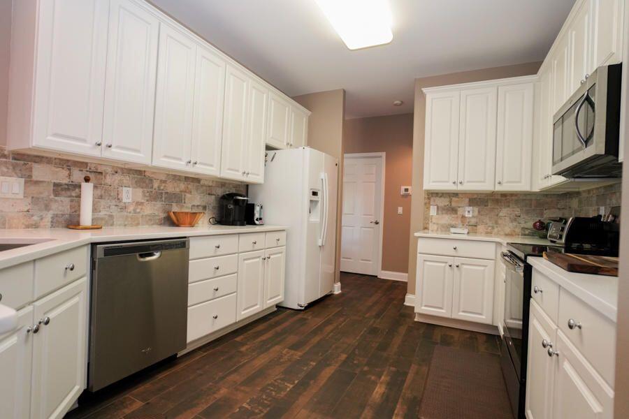 Emerald Lakes - Residential