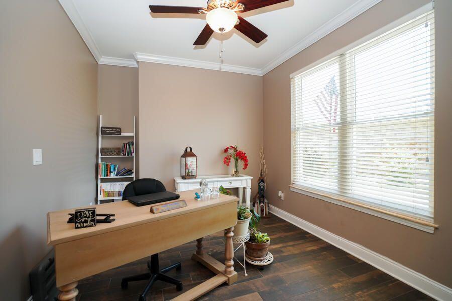 Emerald Lakes - Residential