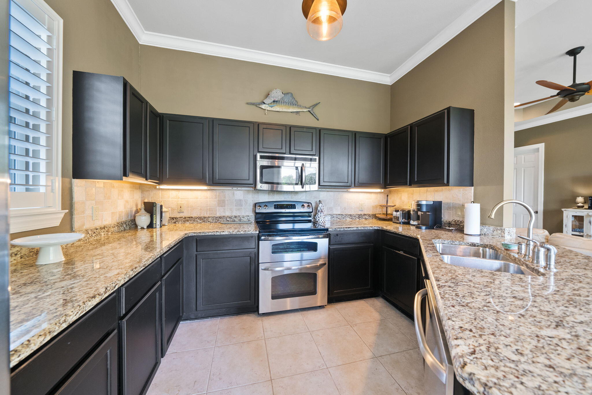 CRYSTAL COVE - Residential