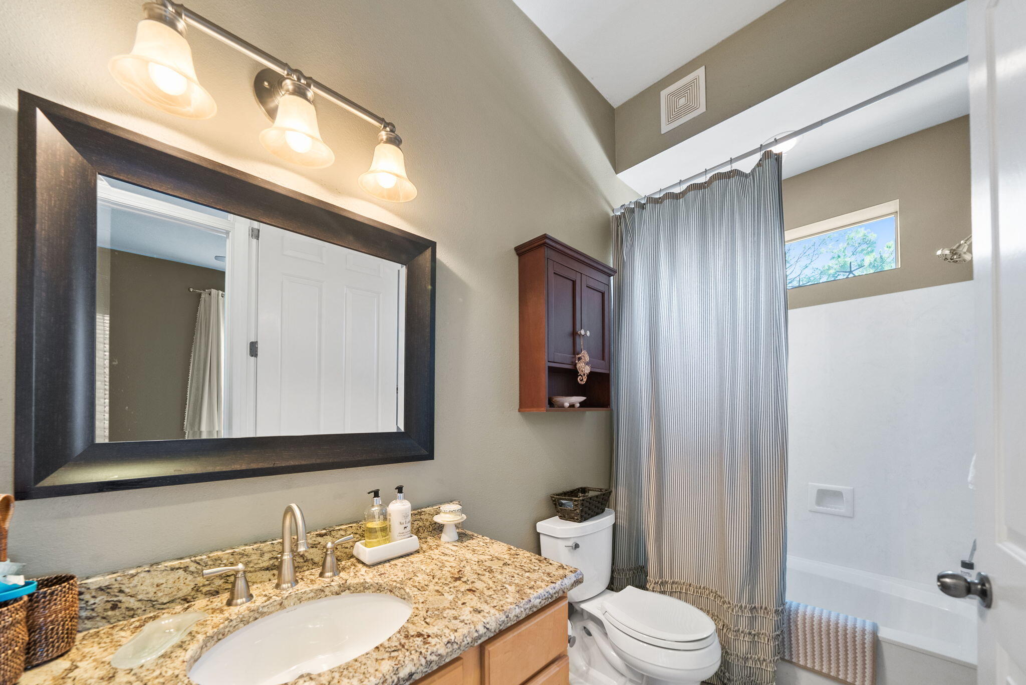 CRYSTAL COVE - Residential