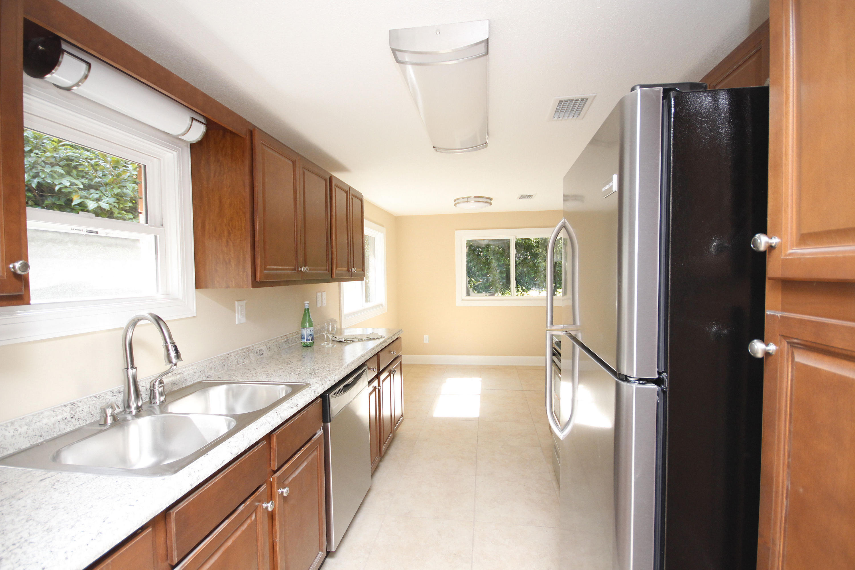 SCHOOLVIEW - Residential