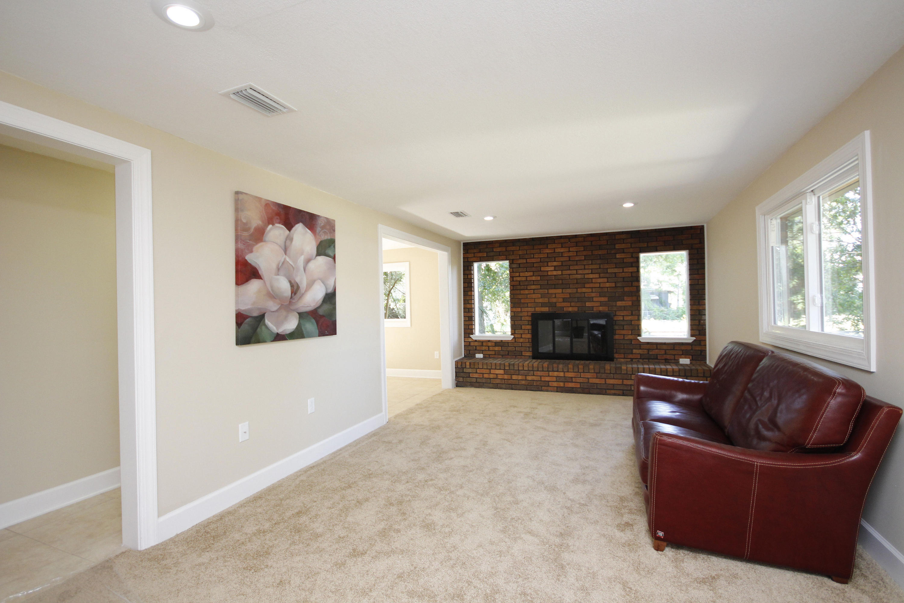 SCHOOLVIEW - Residential