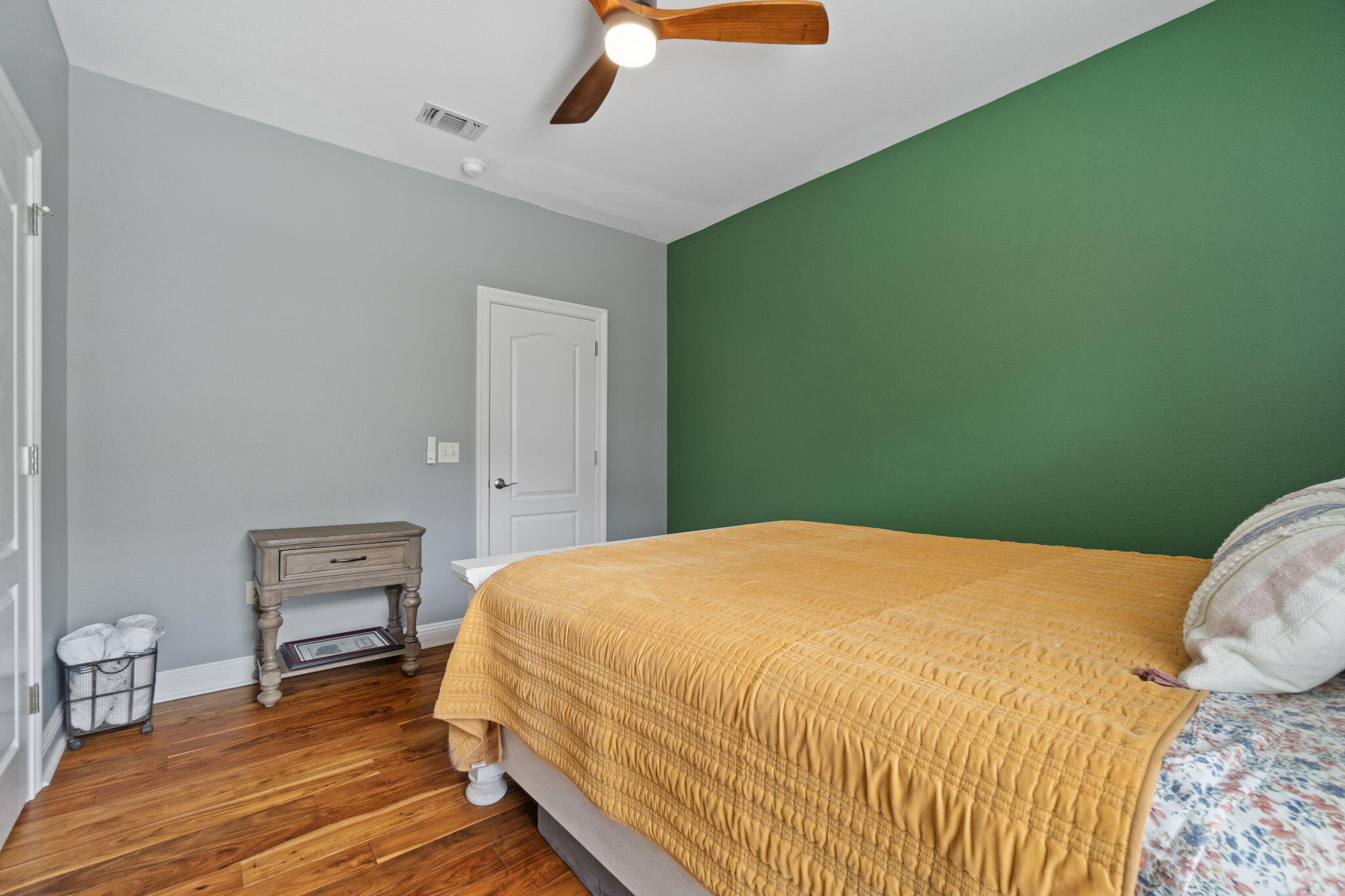 SOUNDSIDE - Residential