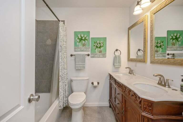 WYSTERIA MANOR - Residential