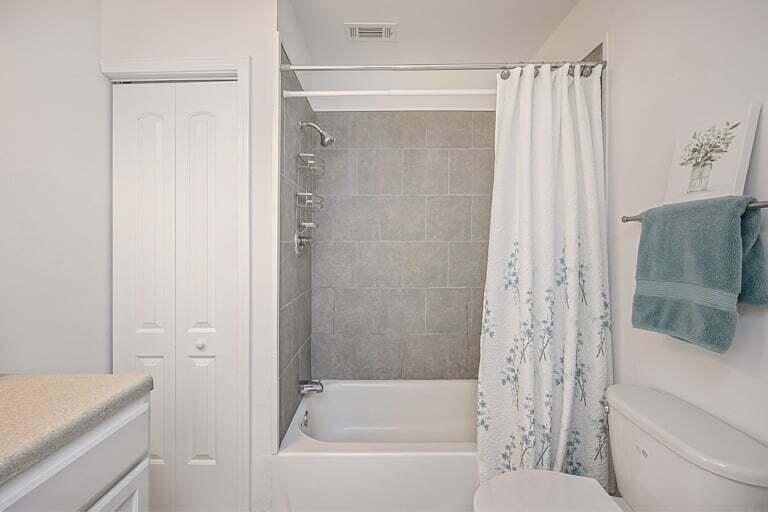 WYSTERIA MANOR - Residential