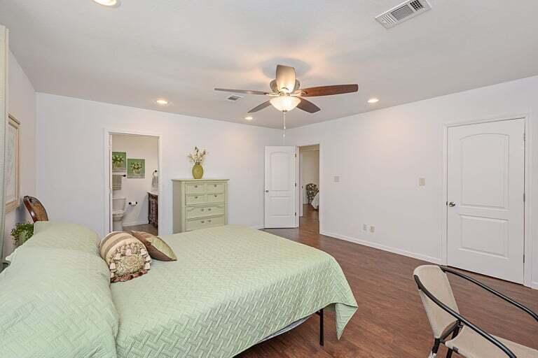 WYSTERIA MANOR - Residential