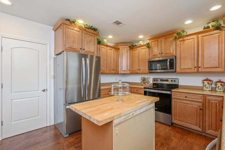 WYSTERIA MANOR - Residential