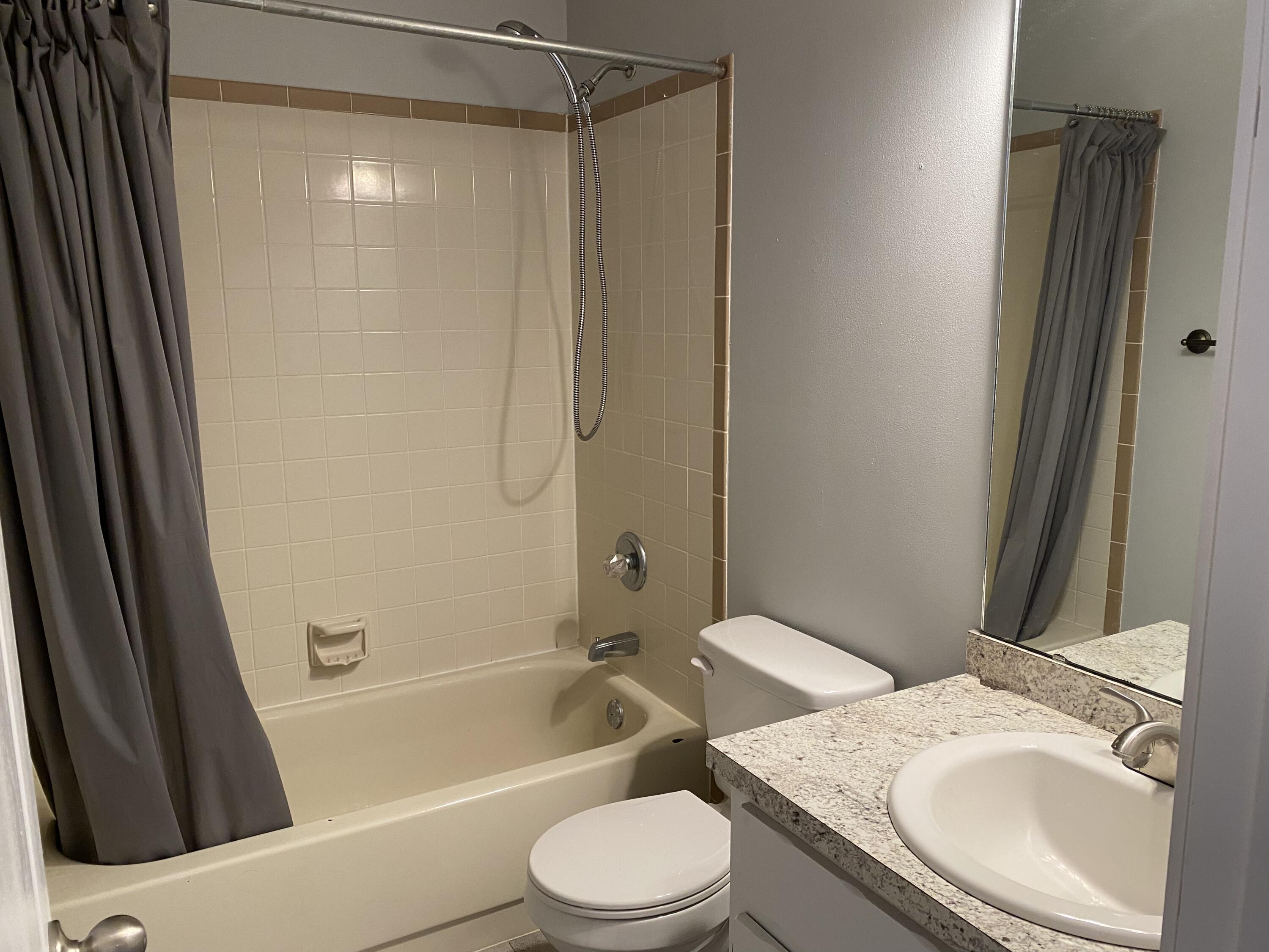 CREEKSIDE 4 - Residential Lease