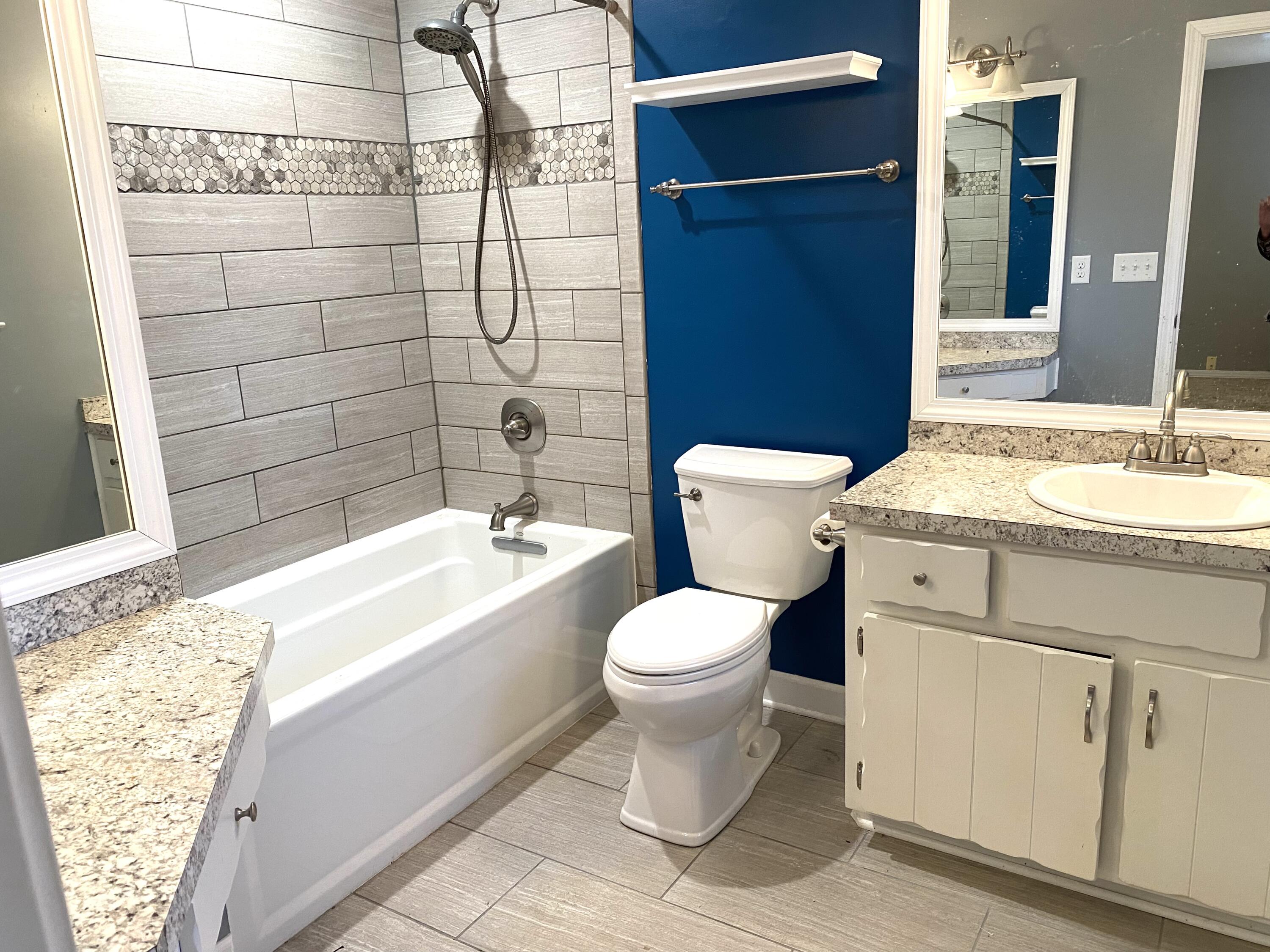 CREEKSIDE 4 - Residential Lease