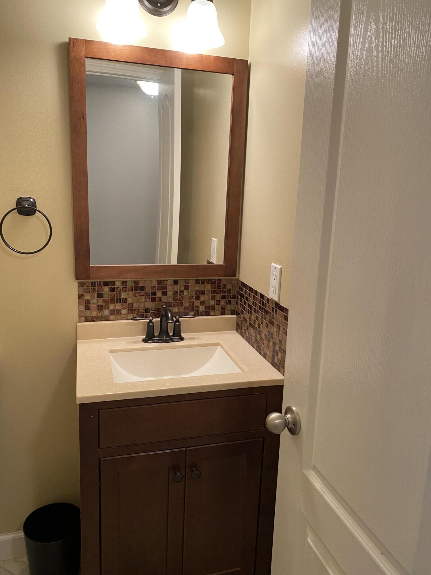 CREEKSIDE 4 - Residential Lease