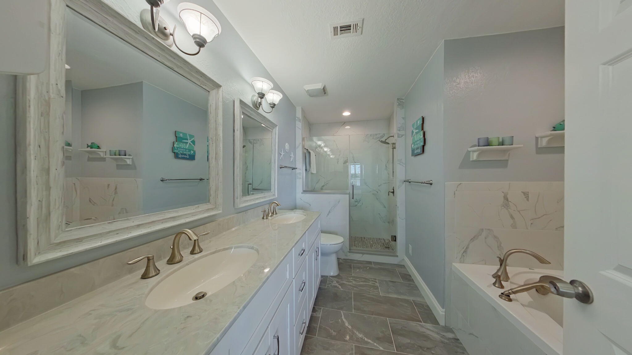 DUNE BREEZE VILLAS - Residential