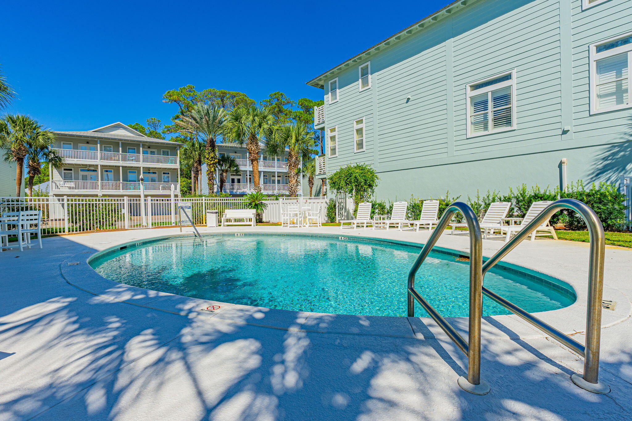 DUNE BREEZE VILLAS - Residential