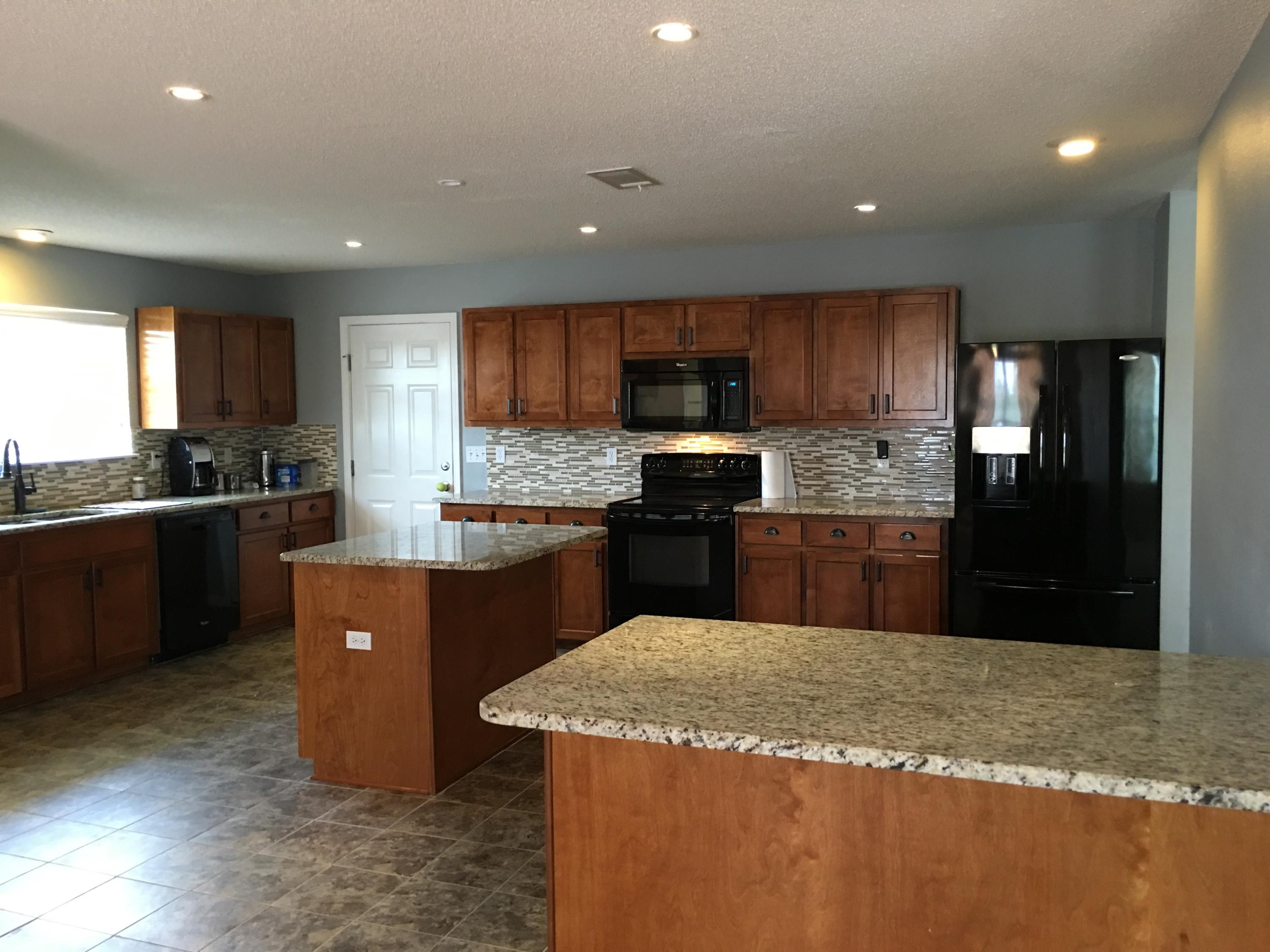 ALICIA PLACE - Residential