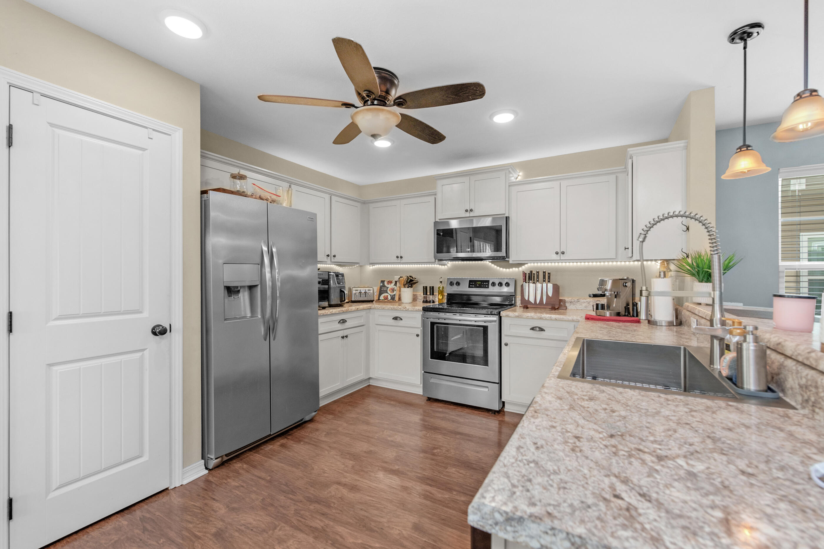 STILLWELL ESTATES - Residential