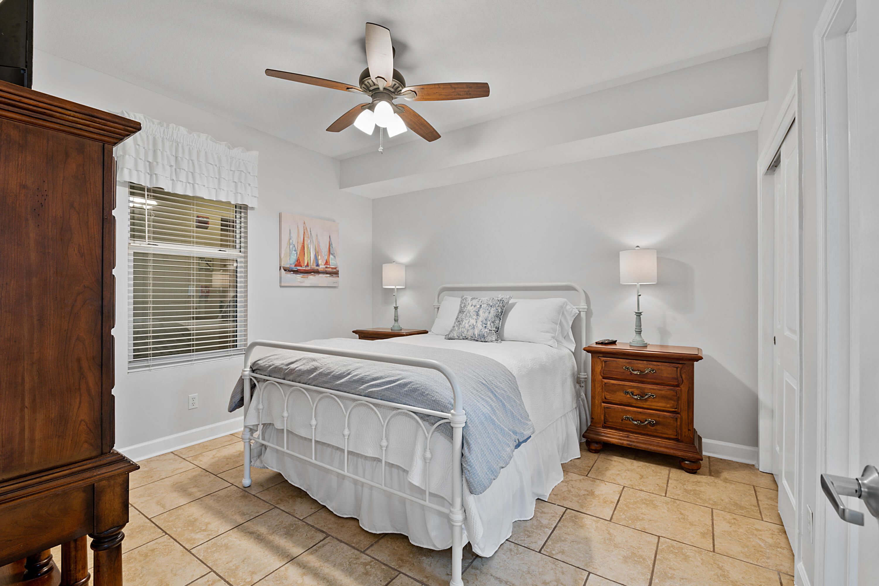 GRANDVIEW EAST - Residential