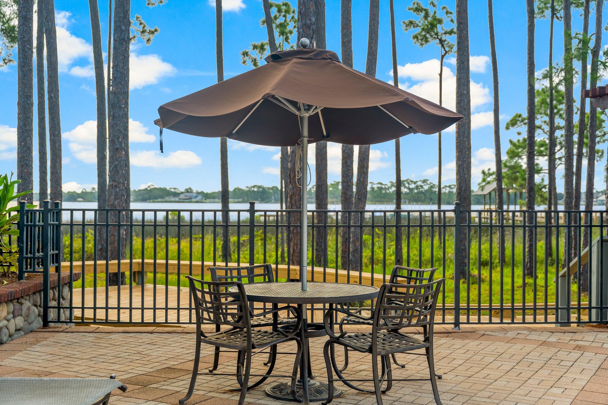 WILD HERON LAKESIDE LODGE - Residential