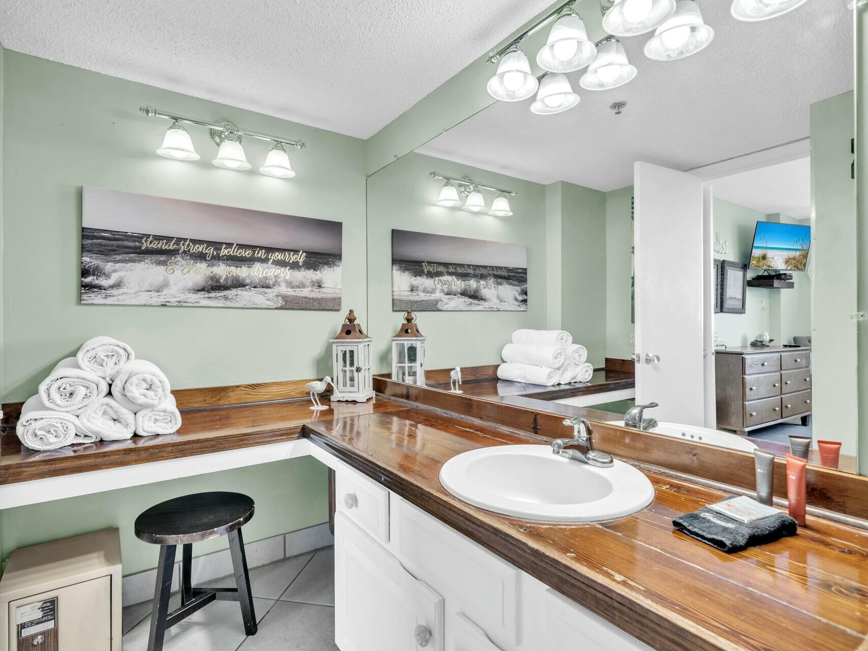 Islander unit 715 - Residential