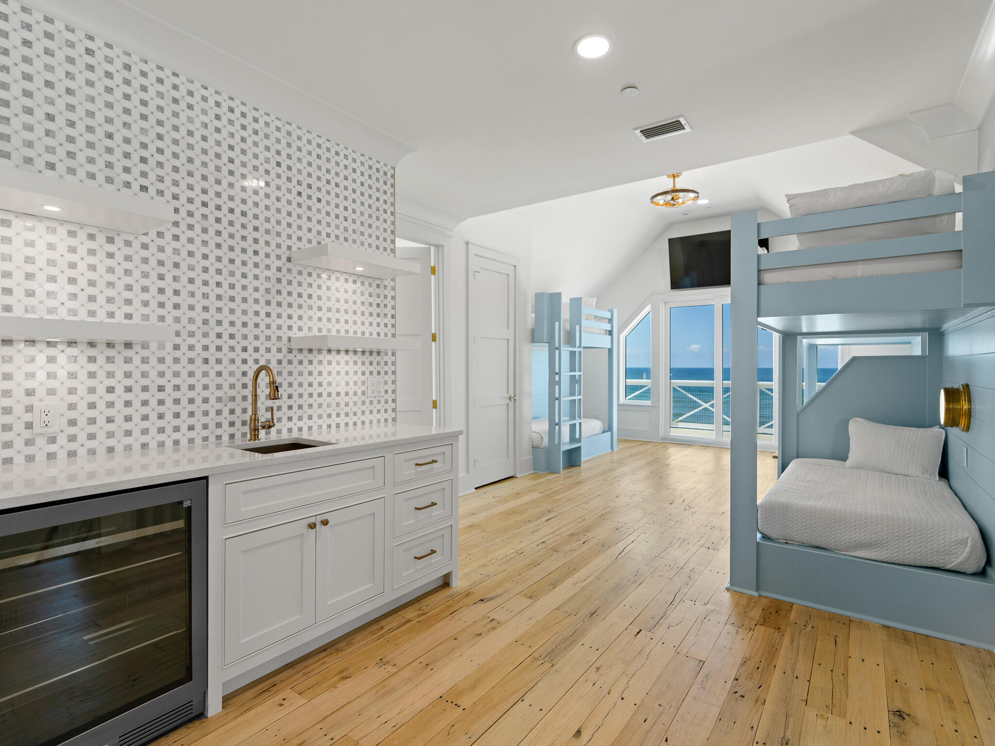 Hadley's Beach - Residential